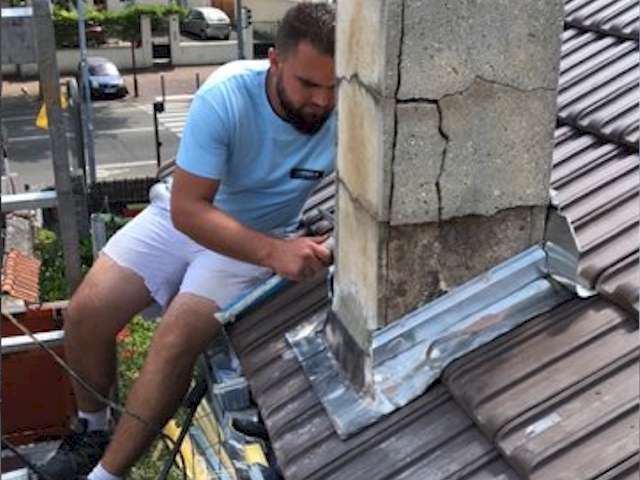 Nettoyage de toiture 12 Nettoyé